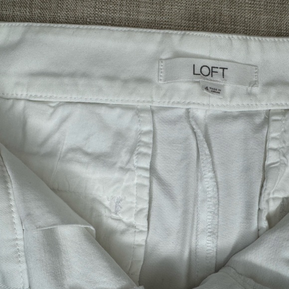 LOFT Riviera White Short Size 4 - Picture 3 of 3